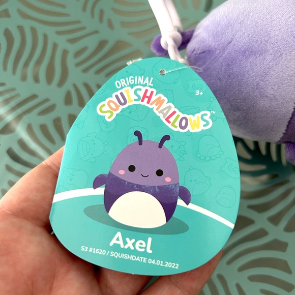 Axel 3” Beetle Squishmallow Clip - BNWT - Picture 5 of 5